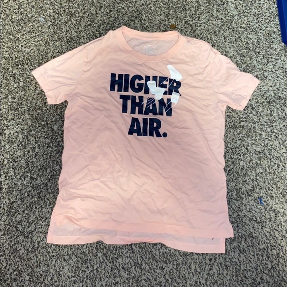 Woman’s Nike shirt